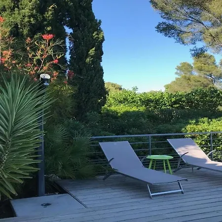 Lou Mazett 2465 Вилла