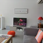 Lou Mazett 2465 لي إيسامبر