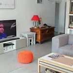 Lou Mazett 2465 * لي إيسامبر